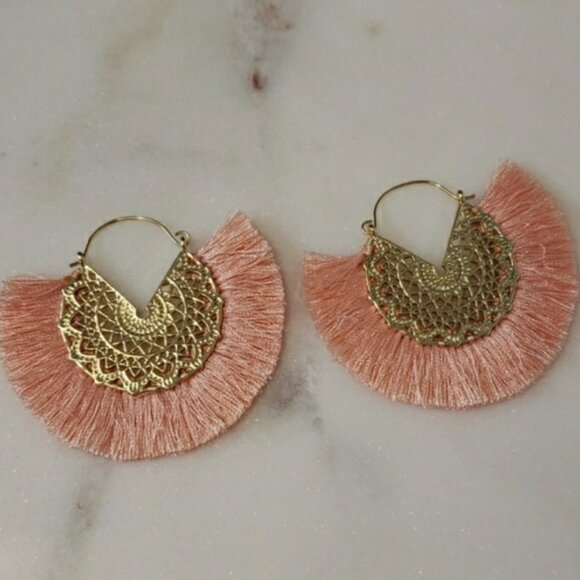 New Gold Pink Filigree Silk Hoop Earrings - Picture 3 of 5